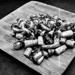 Mushroom Baby Corn (Hot Garlic Sause)