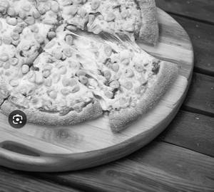 Corn and cheese pizza
