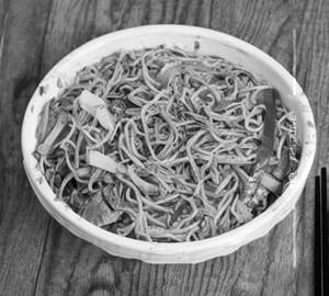 Egg Hakka Noodles 