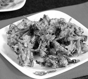 Vegetable Pakoda (6 Pcs)