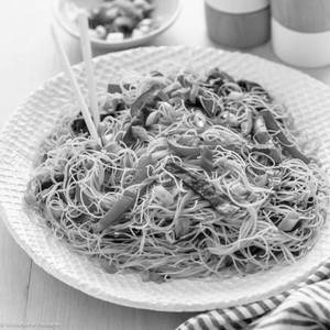 Veg  Singapore Noodles
