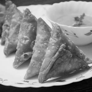 Onion Samosa (4pcs)