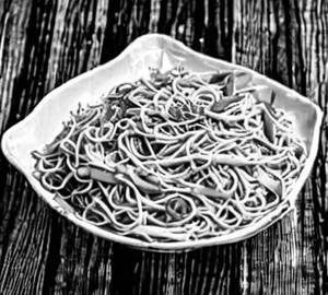 Egg Hakka Noodles