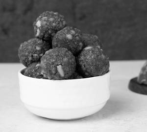 Karupatti Laddu