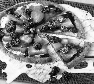 Berry Bliss Waffle Pizza (4 pieces)