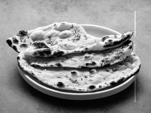 Plain garlic naan