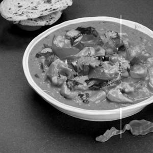 Creamy Tomato Cashew Curry