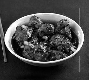 Boneless Ginger Chicken 