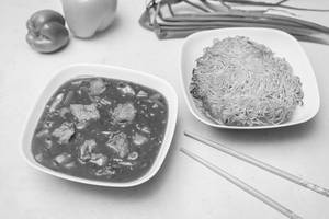 Chicken Pan Fried Noodles (red Or White Gravy)