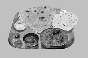 Paratha Veg Kolhapuri Combo