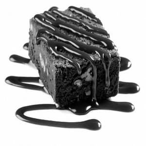 Brownie With Chocolate Sauce(4 Pc)