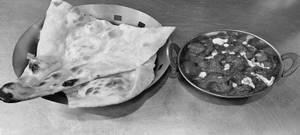 Butter Naan(1pcs)+dum Aloo Kashmiri