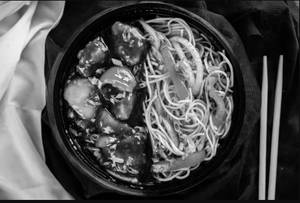 Chicken Hakka Noodles (half)+ Chicken Manchurian Dry (4pcs)