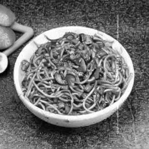 Mushroom Schezwan Noodles