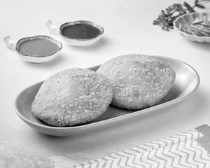 Onion Kachori (2 Pcs)