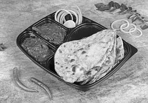 Tandoori Roti (2 Nos) + Chicken Hyderabadi (2 Pcs)