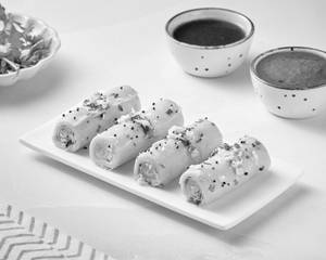 Khandvi Roll (4 Pcs)