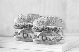 Ultimate Snacker Burger X 2