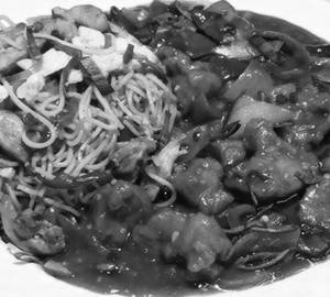 Chicken Chilli Boneless Gravy & Veg Noodles