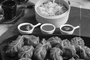 Chicken kurkure momos