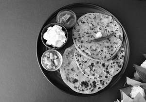 Pyaz Paratha