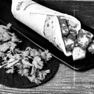 Egg D Paneer Roll