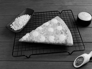 7 Cheese Giant Slice (20.5 Cm, Serves 1)