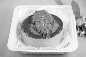 Chocolate Cream Bento Mini Cake