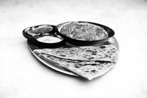 Garlic chilli paratha