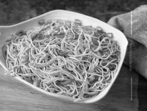 Egg Hakka Noodles