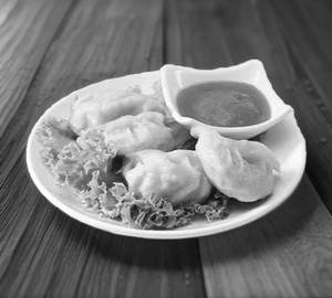 Vegmomos(6 piece)