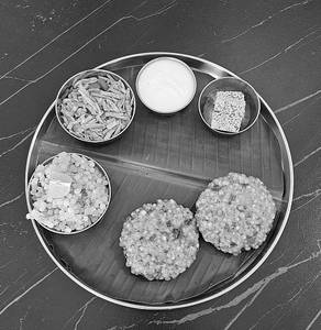 Sabudana Vada & Khichdi Combo