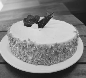 White nuts cake(1 kg)