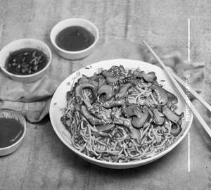 Mushroom Fried Noodles