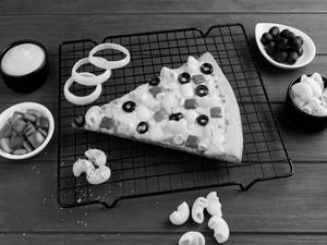 Mac Special Giant Slice (20.5 Cm, Serves 1)