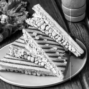 Corn corriander sandwic