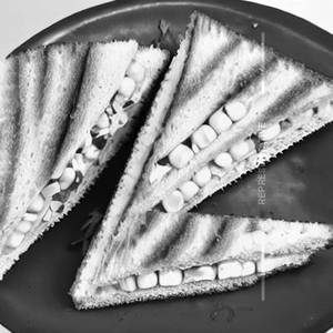 Cheese Paneer & Corn Sandwich