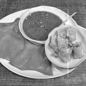 Steamed Wonton (choice of Soya or Garlic sauce)