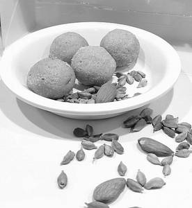 Moong Laddu