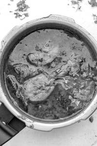 Chicken Curry (4 Pcs)
