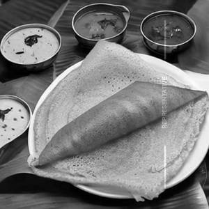 Chicken Schezwan Spring Dosa