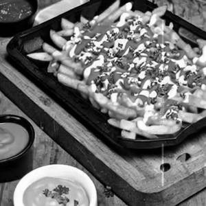 Cheese loaded masala fries( large)