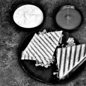 Veg. Aloo Matter Sandwich [Grill]