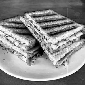 Grilled chana dal sandwich