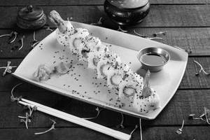 Ebi Tempura Uramaki [Prawns][8 Pieces]