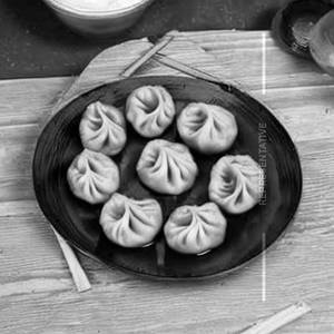 Paneer special gravy momos [full]