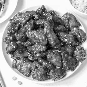 Chicken Sesame Honey Chilly Dry (6 Pcs Boneless)