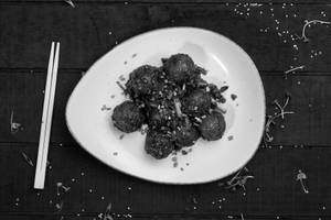 Schezwan Manchurian Ball [8 Pieces]
