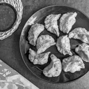 Veg Momos [6 Pieces]