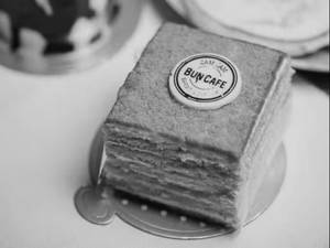 Honey Cake With Icemilk